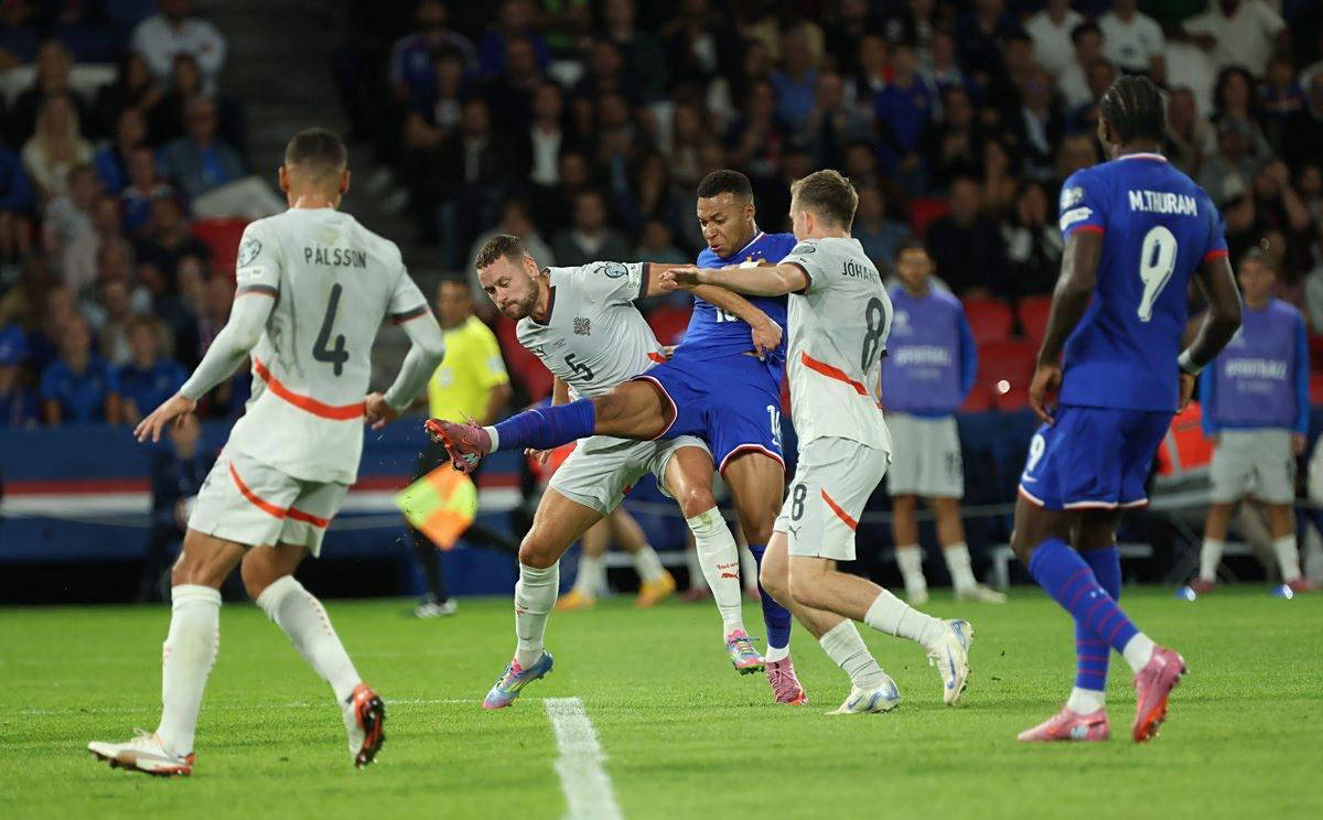 亚冠精英东亚区最新积分榜：海港继续垫底，成都跌至倒数第二（东亚区亚冠精英积分榜更新：海港仍居末位，成都降至倒数第二）