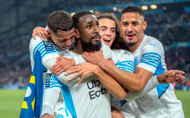 2025赛季中超客场积分前5：海港15战11胜高居第一，申花第二（2025中超客场积分榜前五：海港15战11胜领跑，申花第二）