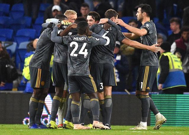 印度球迷：安保水平太糟糕，混乱中竟有警察试图和梅西自拍（印度球迷怒批安保：现场混乱，警察竟趁乱想与梅西自拍）