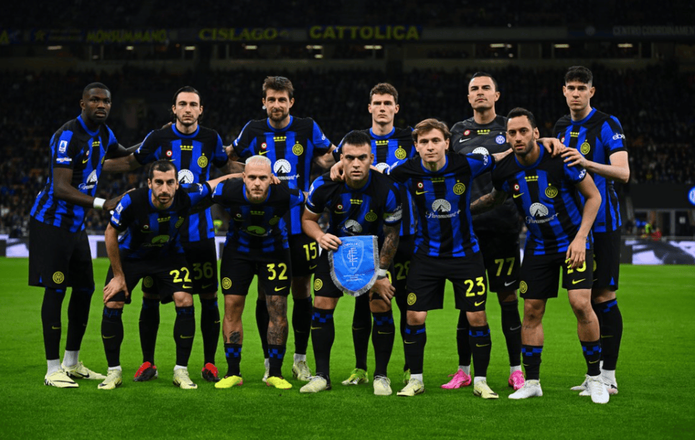 五星体育《体育新闻》：狠抓细节、加速磨合 蔡斌与上海女排再走争冠路（五星体育《体育新闻》：细节致胜、加速磨合 蔡斌率上海女排再启冲冠征程）