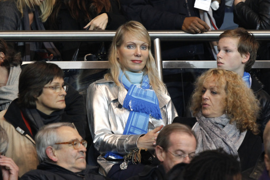 世体：后腰是最适合埃里克的位置，表现甚至超越了德容（世体：埃里克踢后腰最合适，表现已超越德容）