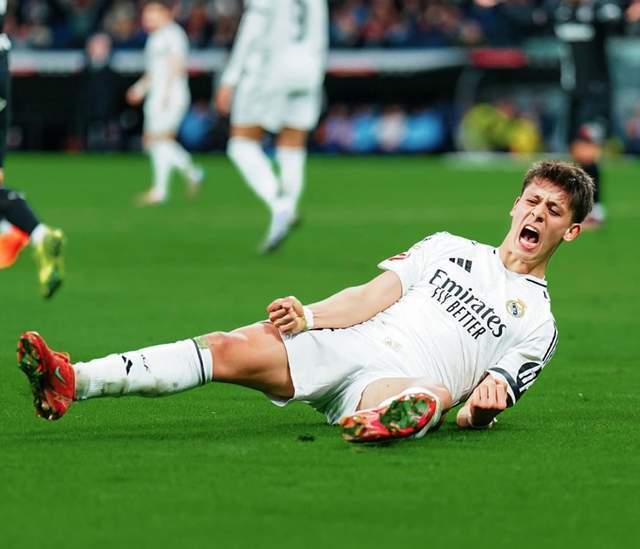 前锋替补登场首球建功，提高信任度（替补前锋登场即破门，信任度提升）