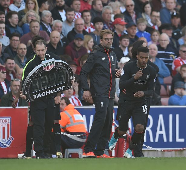 ESPN：奥斯卡曾短暂失去意识，目前正在ICU接受检查