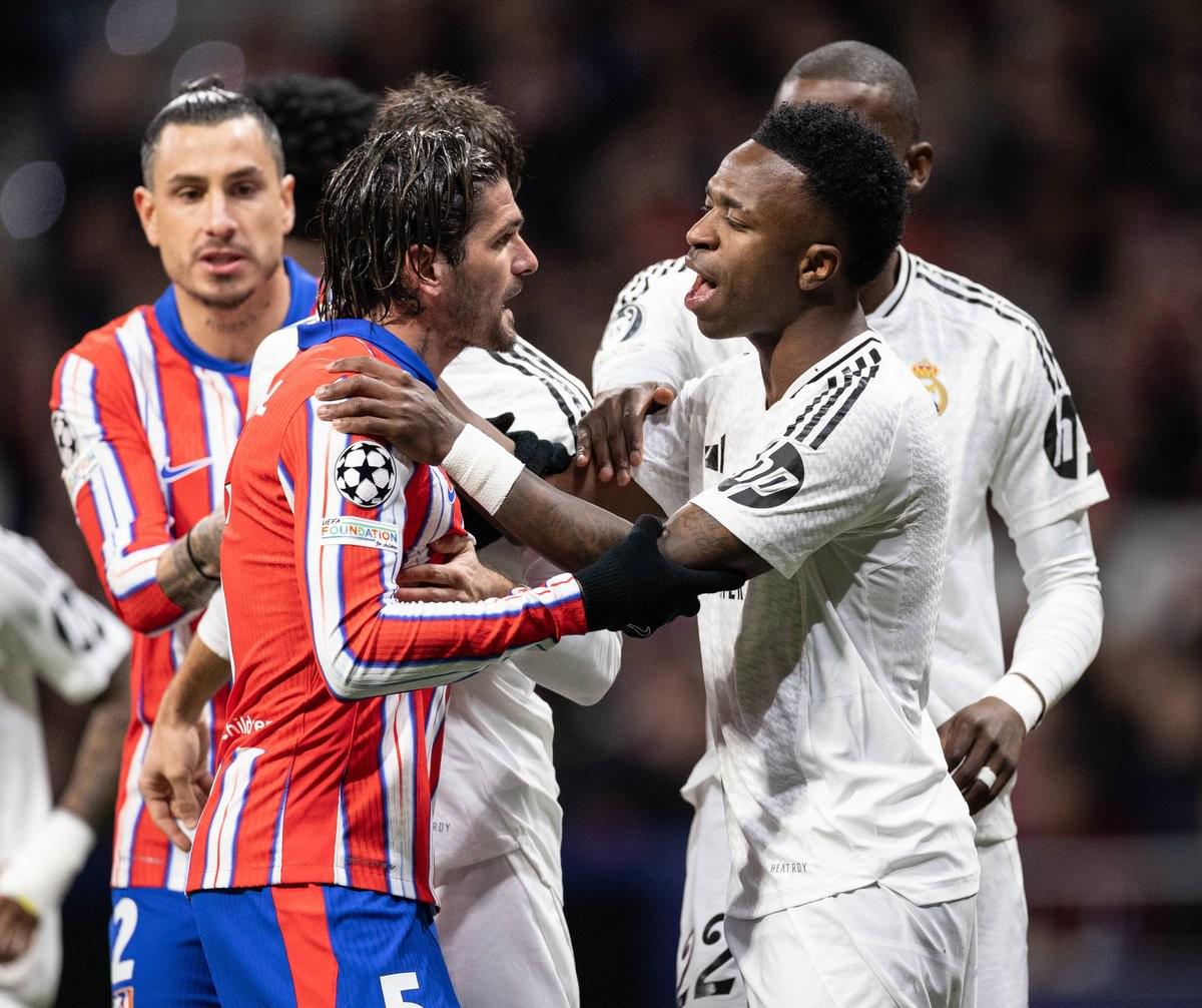 埃尔切主帅：皇马第二个进球明显犯规在先（埃尔切主帅质疑判罚：皇马第二球前有明显犯规）